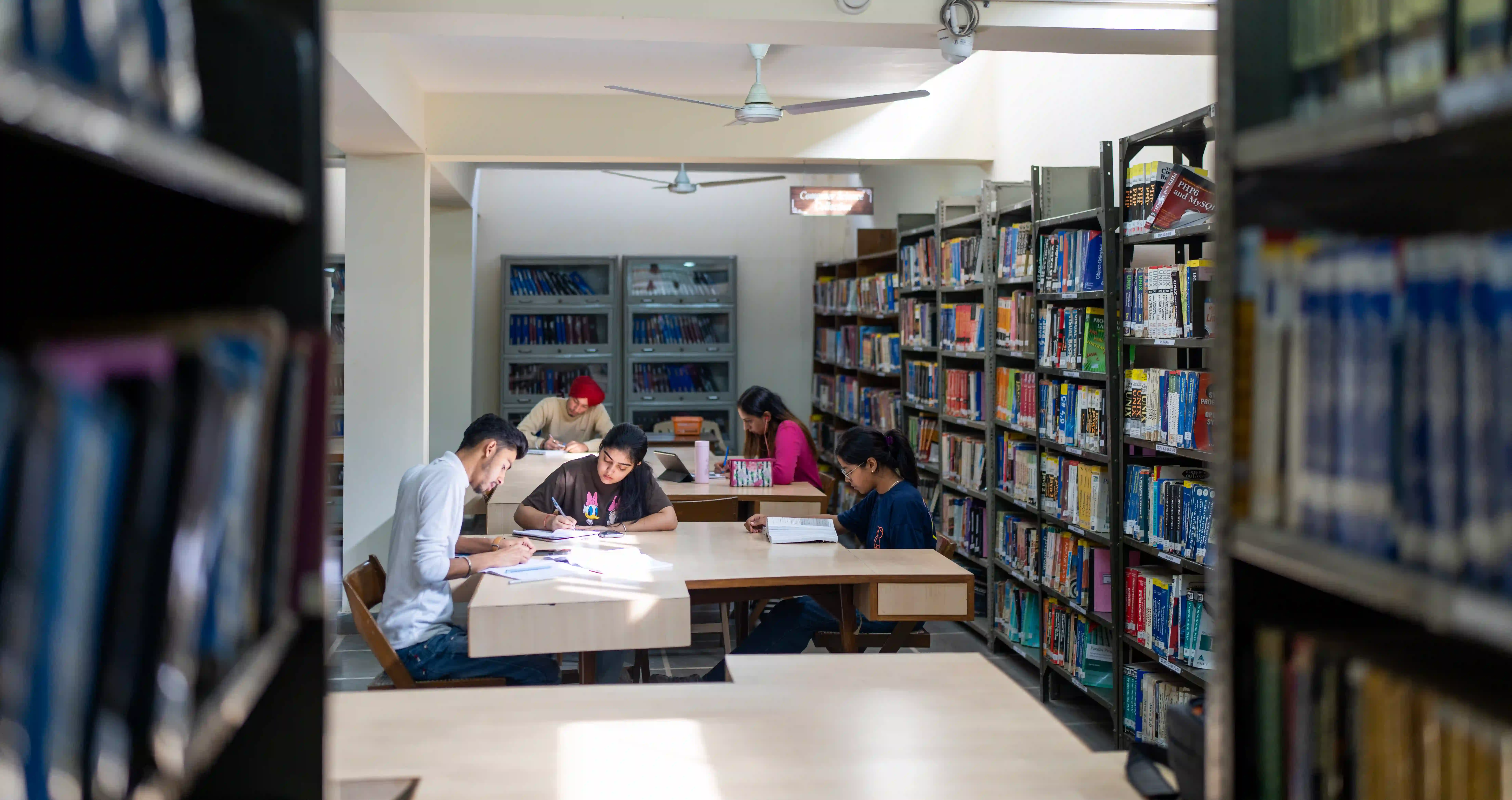 Central Library, Sri Guru Gobind Singh College
